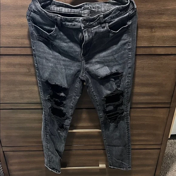 American Eagle Distressed Black Women Jeans - Picture 4 of 5